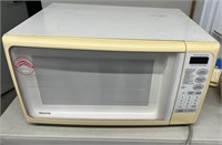 Sanyo Microwave 21.5" x 16" x 12" high