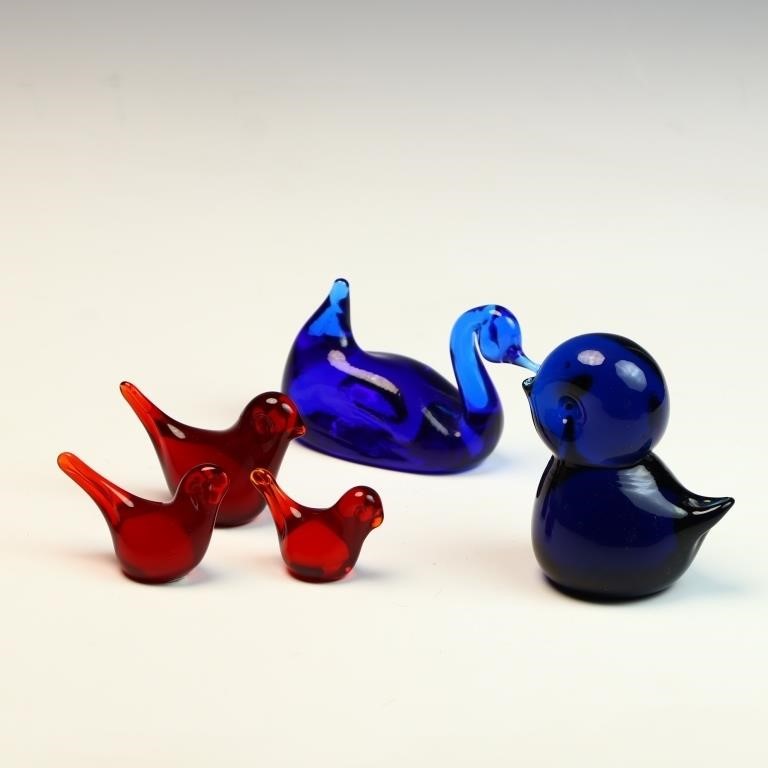 Lot of art glass mini birds