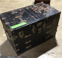 Vintage steamer trunk, several leather pieces,