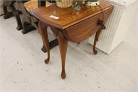 Drop Leaf Oak End Table