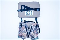 CAMO HUNTING BANDOLIER WITH PADDED SEAT
