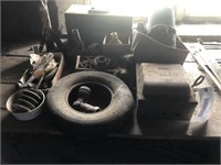 Lot: Farm Related Hardware, Oil Cans,