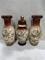 2 ceramic vases 1 matching ginger jar