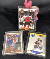 3 HOCKEY CARDS