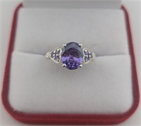 Sterling Oval Purple Amethyst & Hearts Ring
Nice