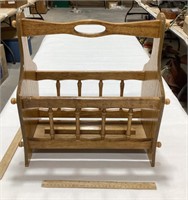 Wood magazine rack