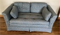 Pennsylvania House love seat