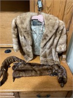 Anni’s Furs with animal boa