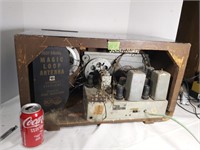 Antique RCA radio (for parts)