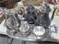 COLLECTION SILVER PLATE PITCHERS, SUGAR /CREAMERS