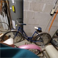 VINTAGE SCHWINN BLUE BICYCLE