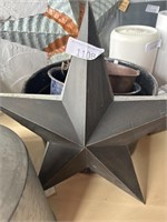 Tin star decor