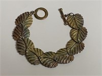 Beautiful Gold Tone Leaf Bracelet