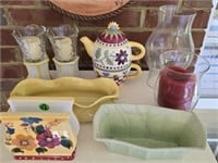Estate Lot of Ceramic Decorative Items