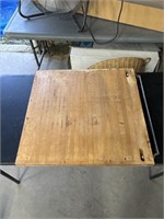 Large 25 inch square cutting board w/handle