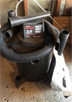 Sears Craftsman Wet Dry Vac, with attachments