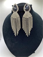 PRETTY & LONG! CLIP ON EARRINGS