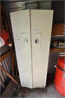 2 DOOR METAL CABINET