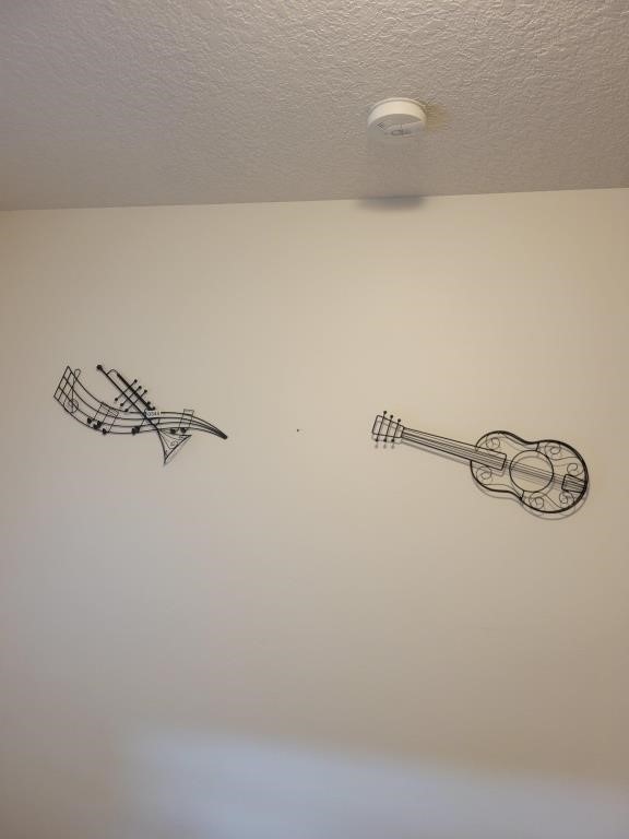 Pair of Metal Music Wall Décor Pieces