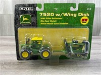 John Deere 7520 w/ Wing Disk, 1:64, Ertl, Stock#