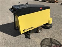 Tornado FloorKepper Machine