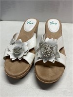 Yuu Sandals size 10M