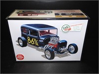 Sealed AMT 32 Ford Victoria Lil Viky 1/25