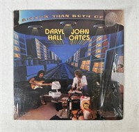 LP RECORD - HALL & OATES "BIGGER THAN BOTH OF"