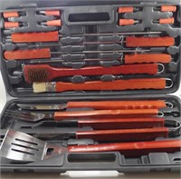 18 PIECES BARBEQUE SET NEW WITH CASE