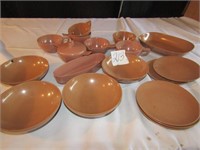 10 PIECES BROWN TEXASWARE , 8 MELMAC DISHES