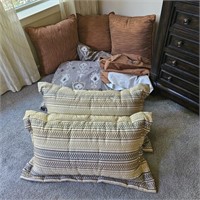 King Size Bed Runner/Scarf, Pillows & Skirt NOTES