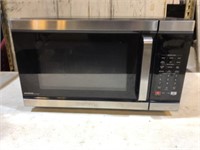 Cuisinart 1000 watt deluxe microwave oven