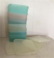 Tupperware storage containers with lids