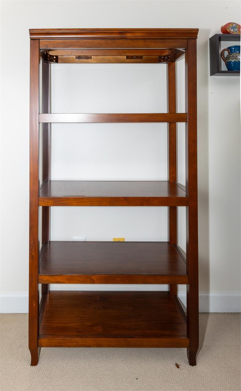 A simple contemporary open bookshelf