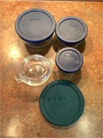Pyrex dishes with lids