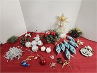Assorted Christmas Decor - Angel topper Works!