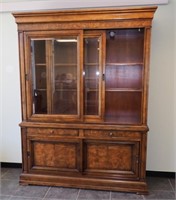 ETHAN ALLEN CHINA CABINET, LIGHTED, BEVELED