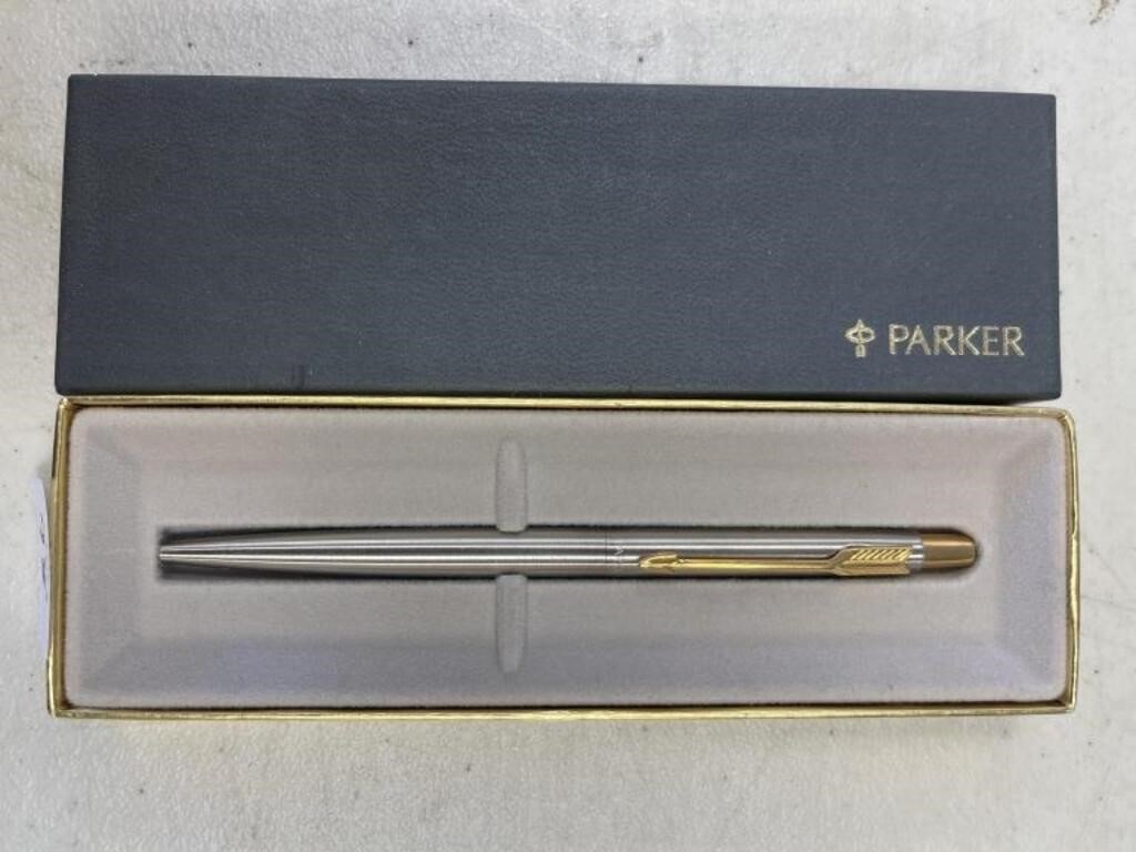 PARKER BALL POINT PEN NEW IN BOX