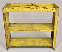 Pine bucket bench, painted yellow, till top,