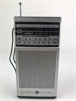 Vtg Portable GE AM/FM Radio Model 7-2934