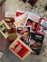 Large lot of old cookbooks and recipe cards