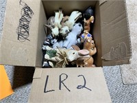 Assorted Box of Figurines   LR2