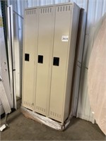 Tennsco 36" Steel 3-Bay Locker