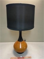 UNIQUE TABLE LAMP