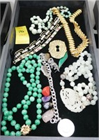 TRAY LOT VINTAGE JEWELRY INCL JADE STERLING