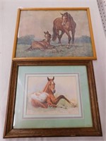 2 framed horse prints signed by artist. 15"