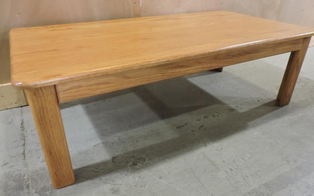 OAK COFFEE TABLE 52"W26"D16"T