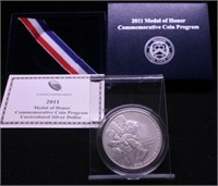 2011 MEDAL F HONOR W BOX PAPERS