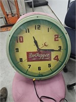 Vintage Dr Pepper neon clock works