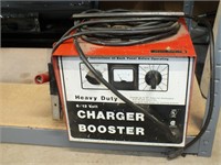 HEAVY DUTY SOLAR  6/12 VOLT CHARGER/BOOSTER